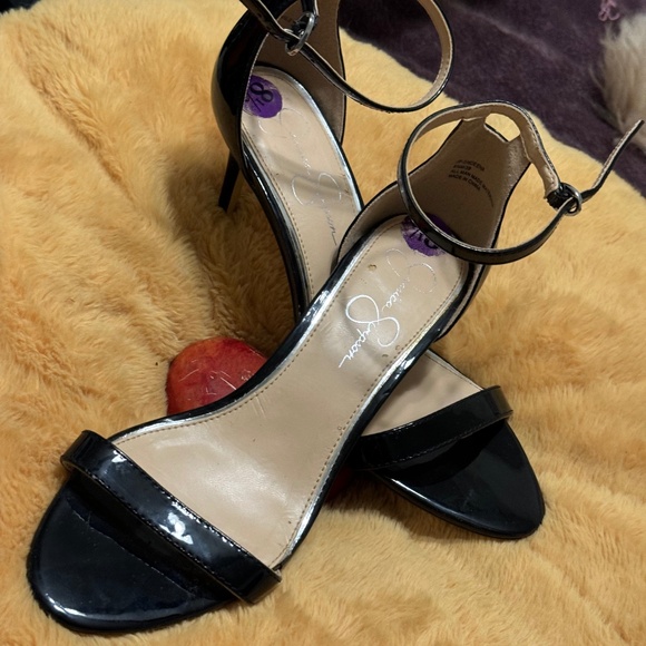 Heels - Picture 1 of 1